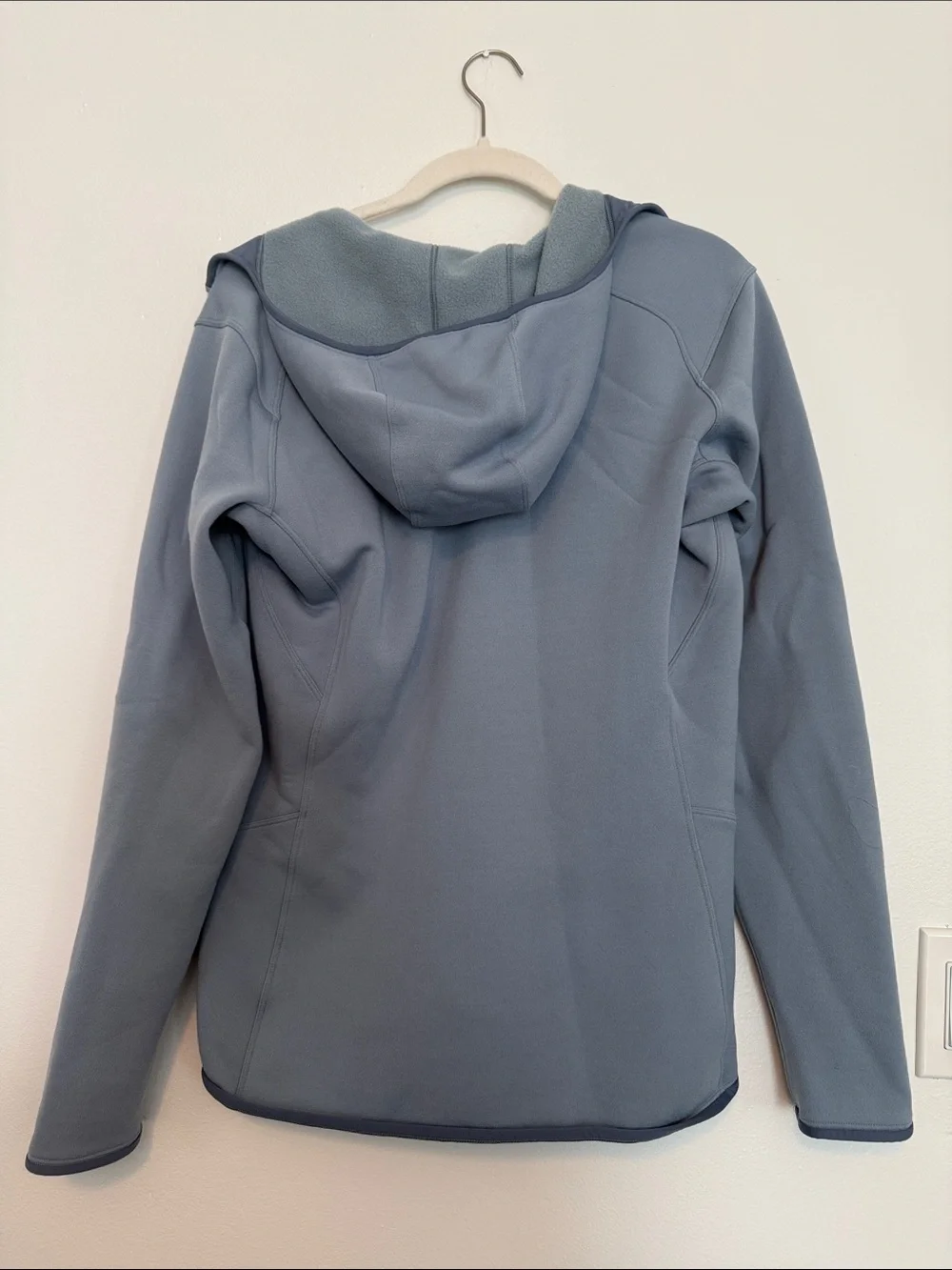 Arc'teryx Women's Slate Blue Hooded Softshell Jacket. Size L. Adventure Jacket